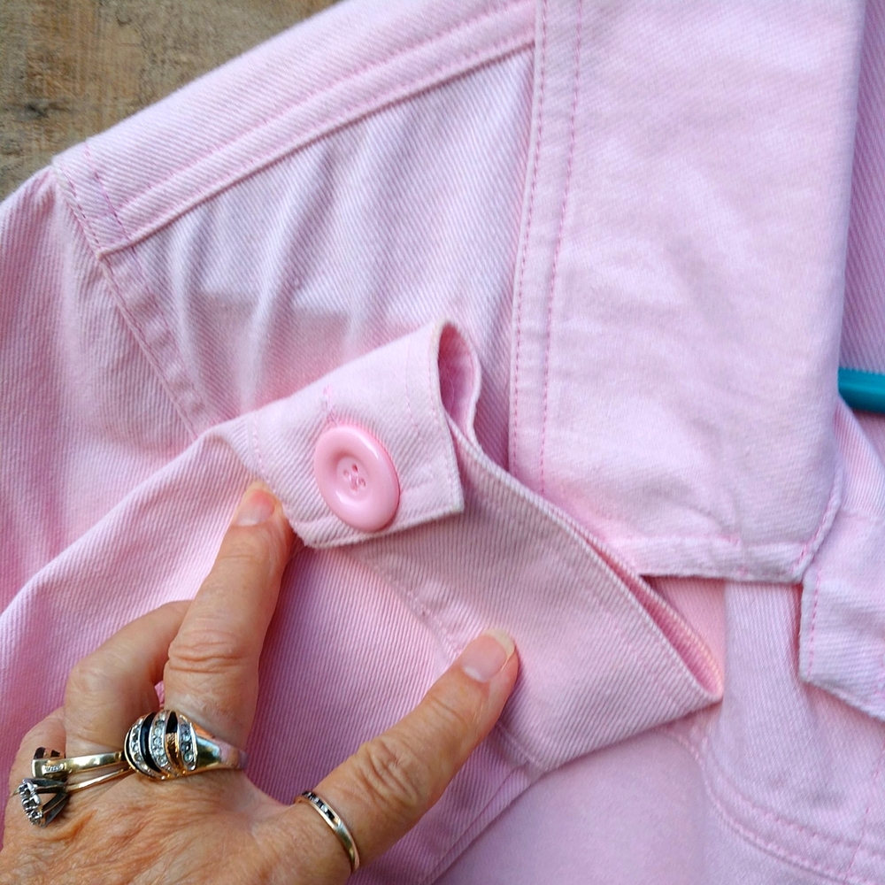 Pink Denim Jacket Embroidered Front Medium Purchased in Caribbean EUC - Picture 6 of 13